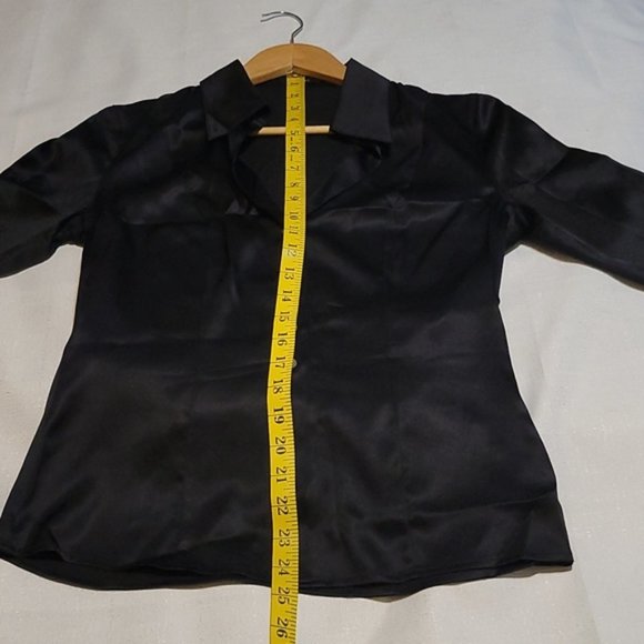 Escada black silk deep v neck Button down size 34 - Picture 4 of 7